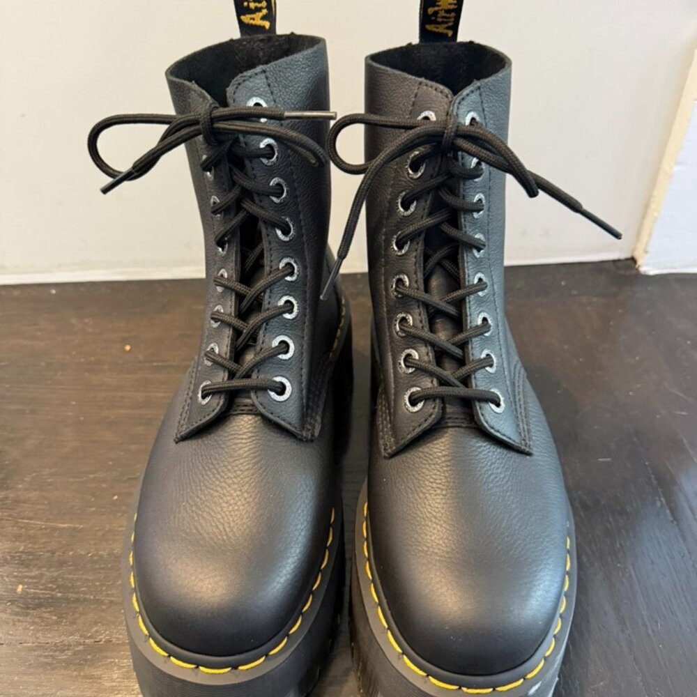 Dr. Martens 1B99 Pisa Leather Lace-Up Boots – Black – Size 8 – NEW – No Box